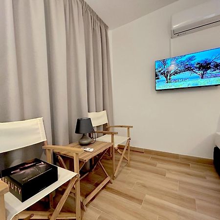 Queen Regina Suites By Platform 357 Nikosia Bagian luar foto