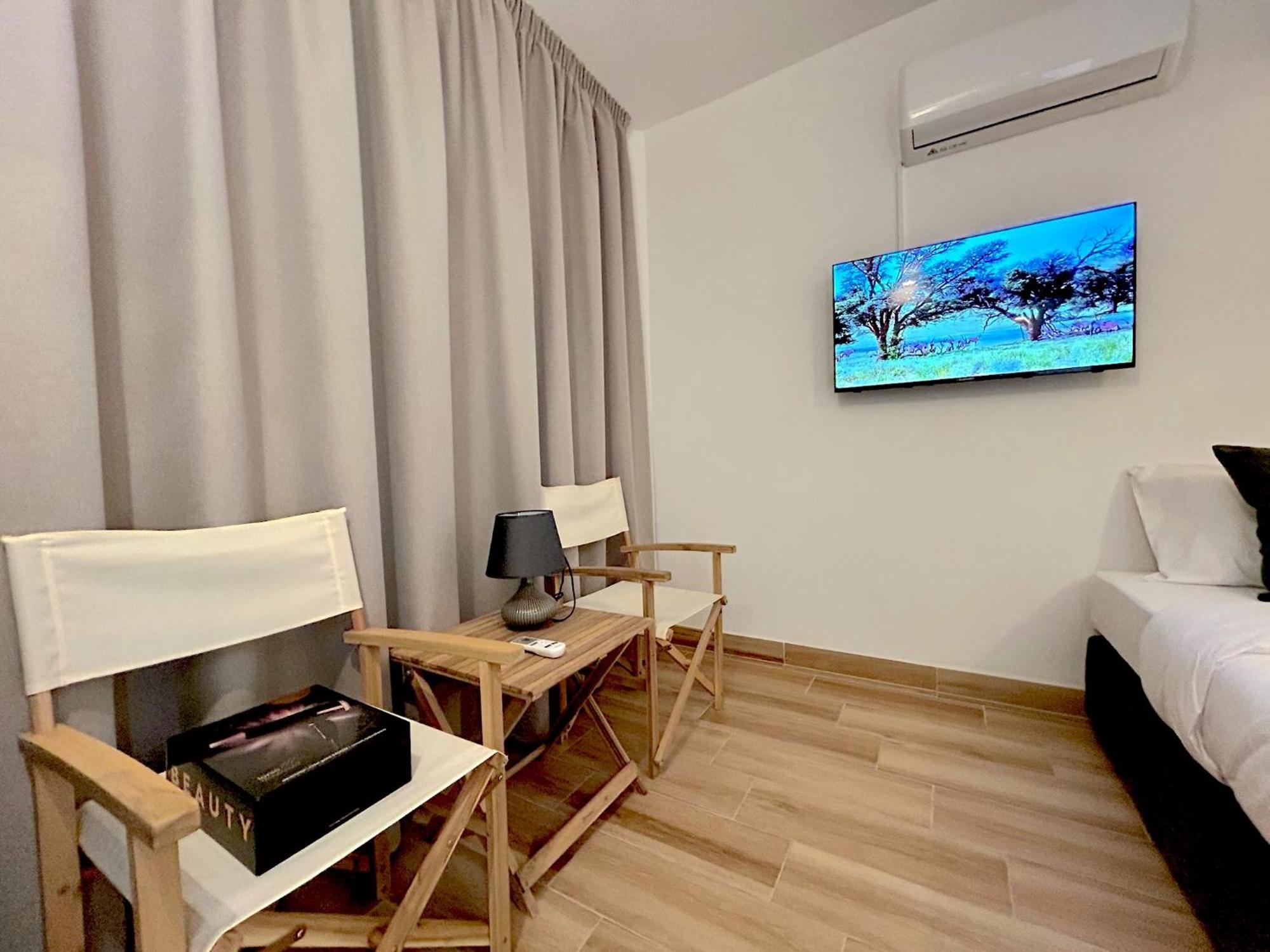 Queen Regina Suites By Platform 357 Nikosia Bagian luar foto