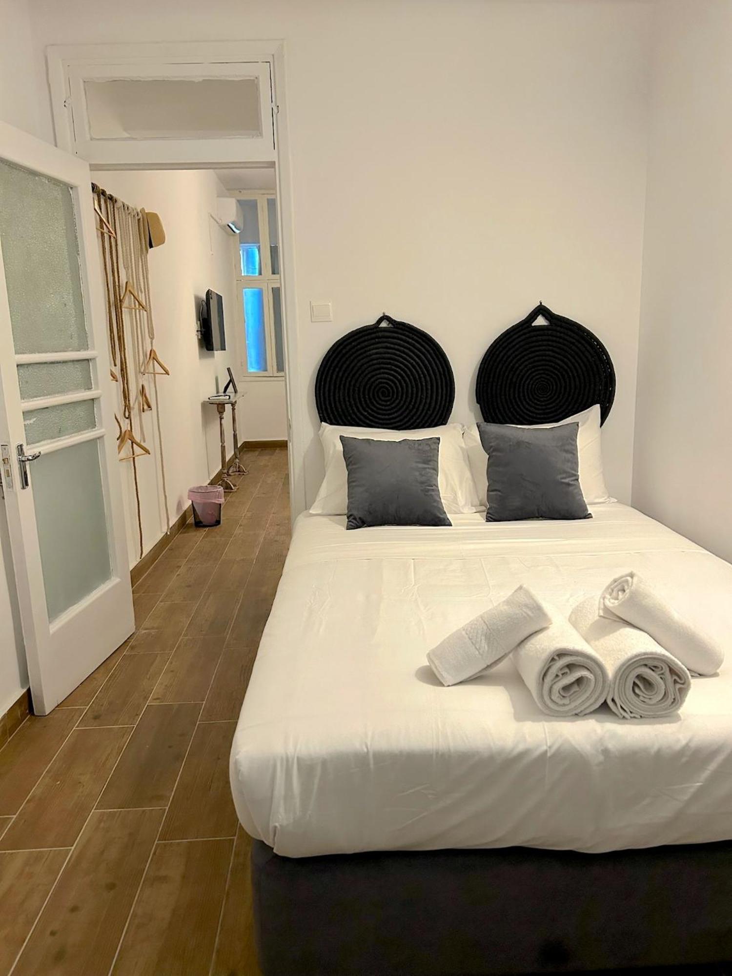 Queen Regina Suites By Platform 357 Nikosia Bagian luar foto