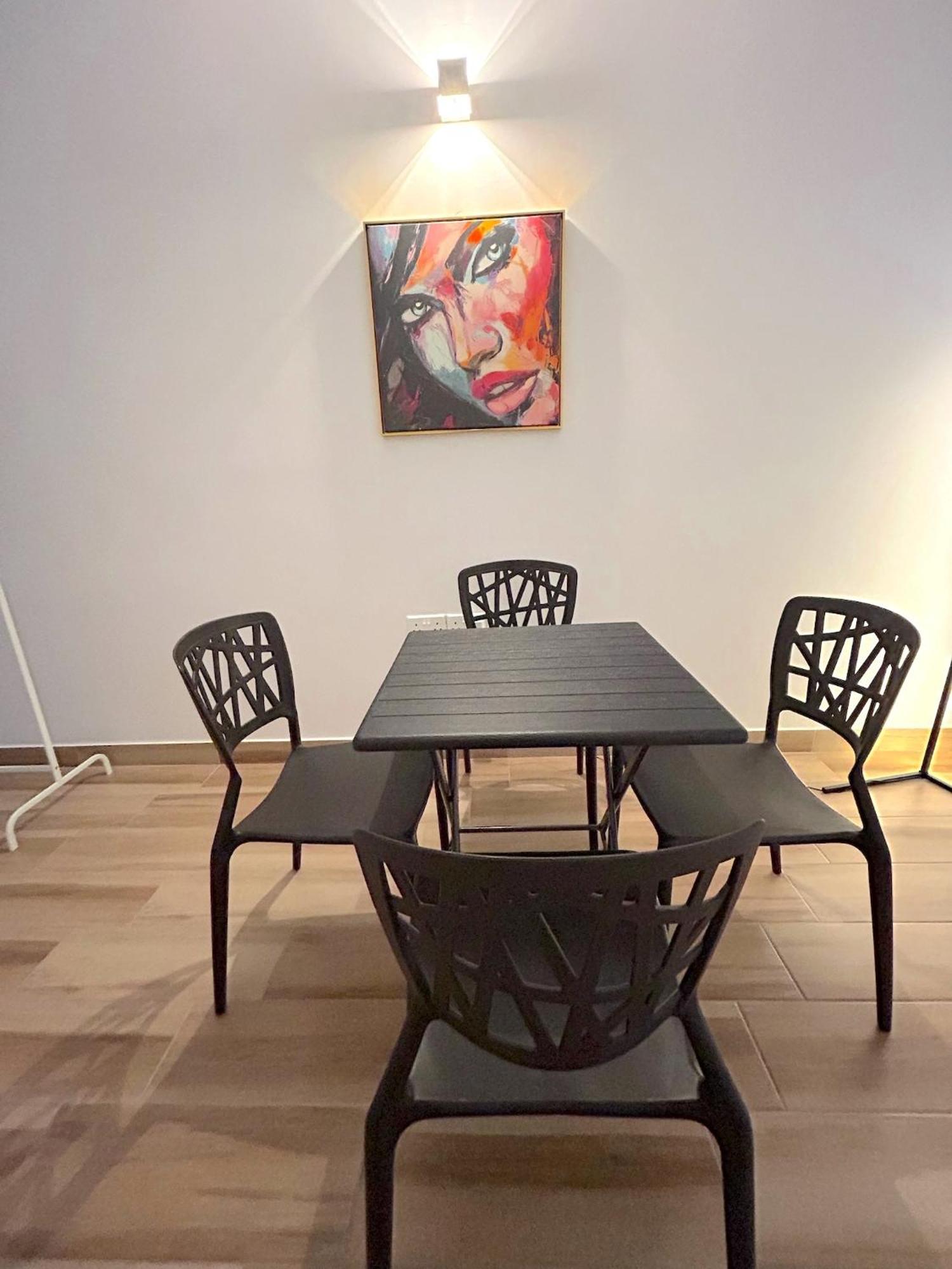 Queen Regina Suites By Platform 357 Nikosia Bagian luar foto