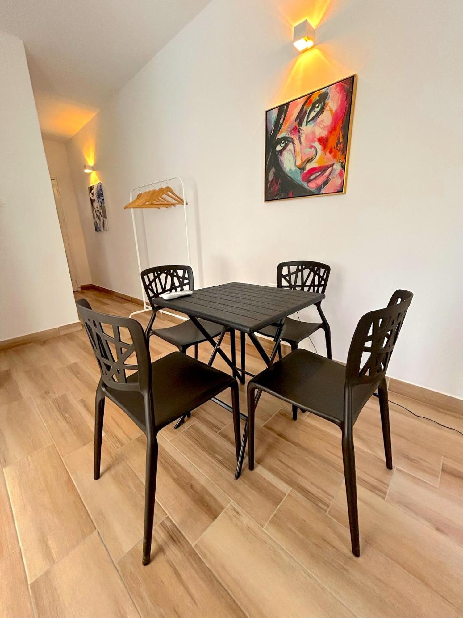 Queen Regina Suites By Platform 357 Nikosia Bagian luar foto