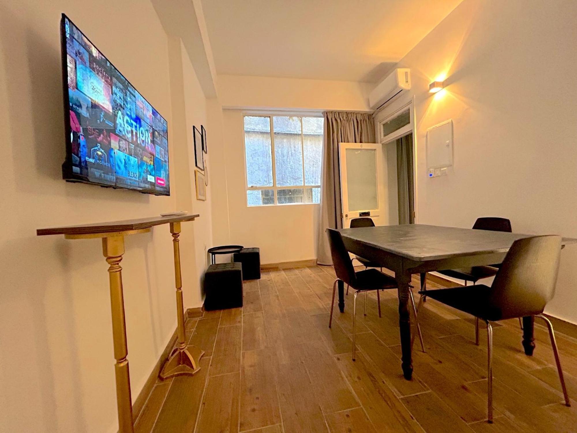 Queen Regina Suites By Platform 357 Nikosia Bagian luar foto