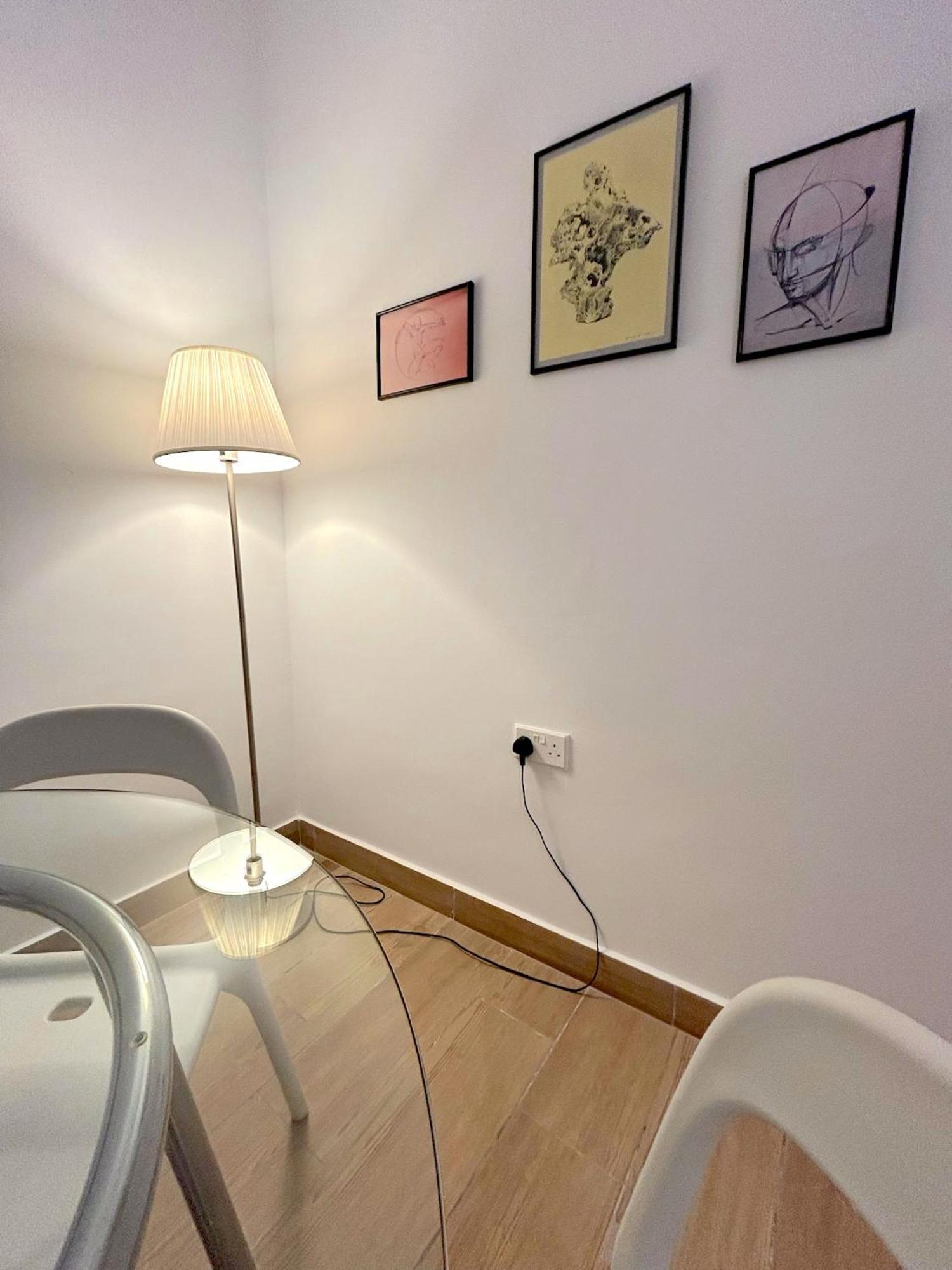 Queen Regina Suites By Platform 357 Nikosia Bagian luar foto