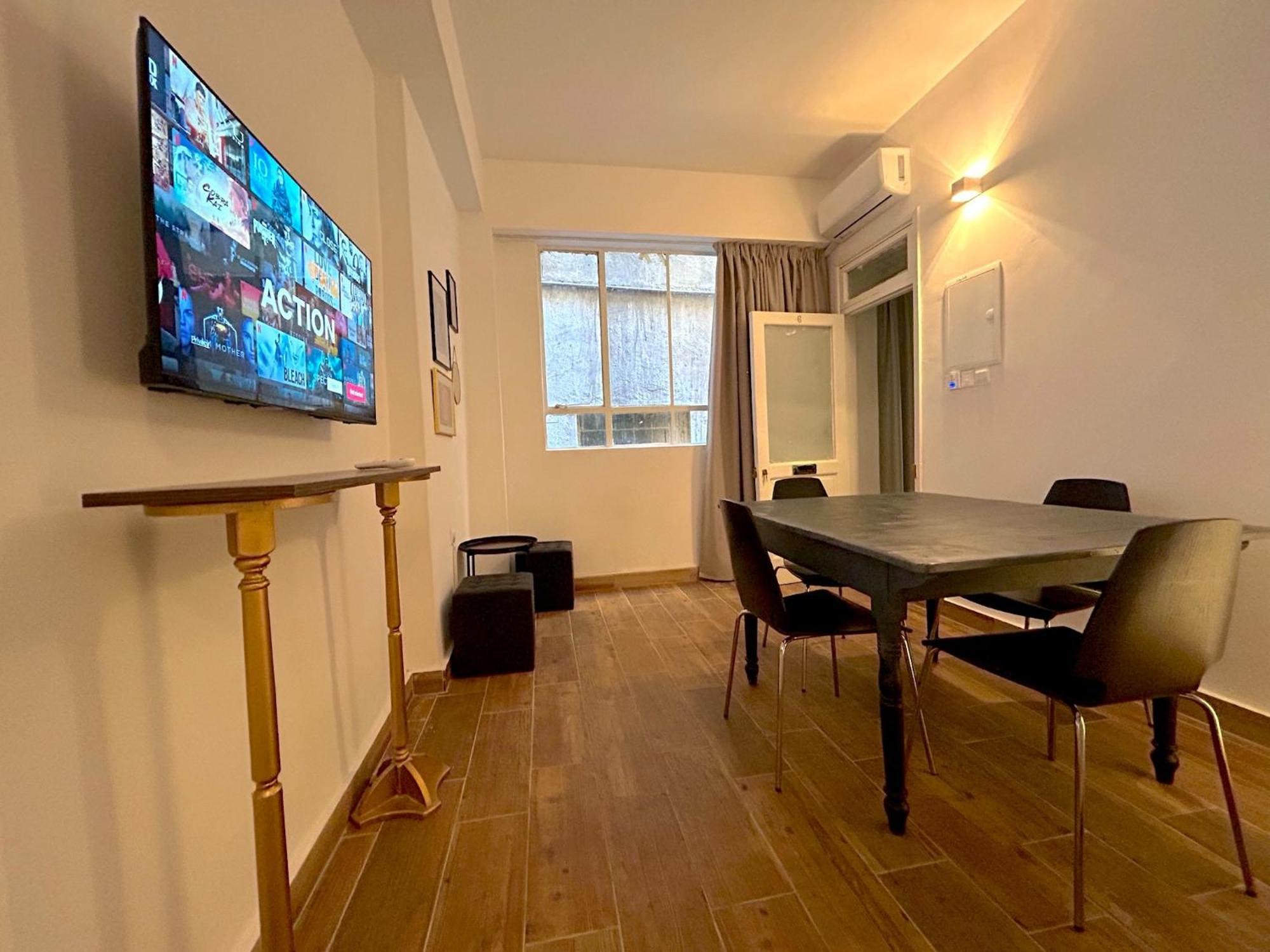 Queen Regina Suites By Platform 357 Nikosia Bagian luar foto
